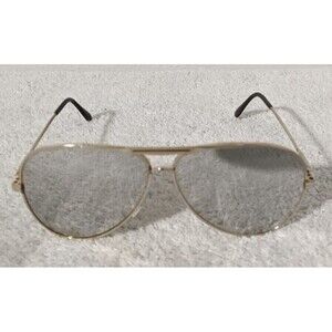 Vintage Aviator Sunglasses Made in Taiwan w/ Gold Colored Metal Frames 6265